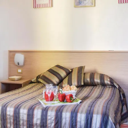 Six-bedroom Holiday In La Spezia Biassa