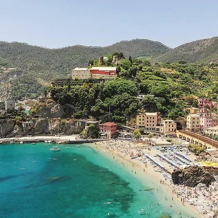 Six-bedroom Holiday In La Spezia * Biassa