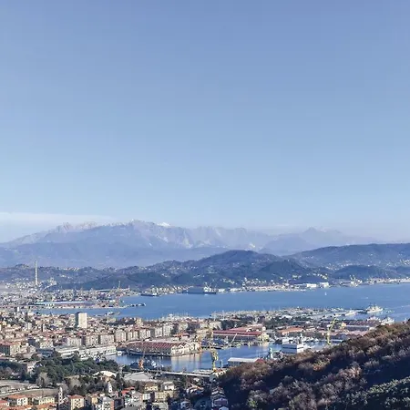 Σπίτι διακοπών Six-bedroom Holiday In La Spezia *