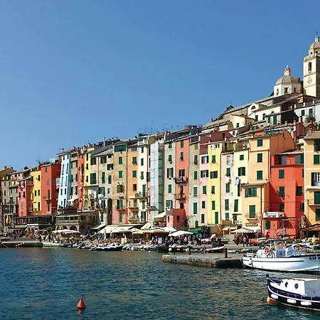 Six-bedroom Holiday In La Spezia * Biassa